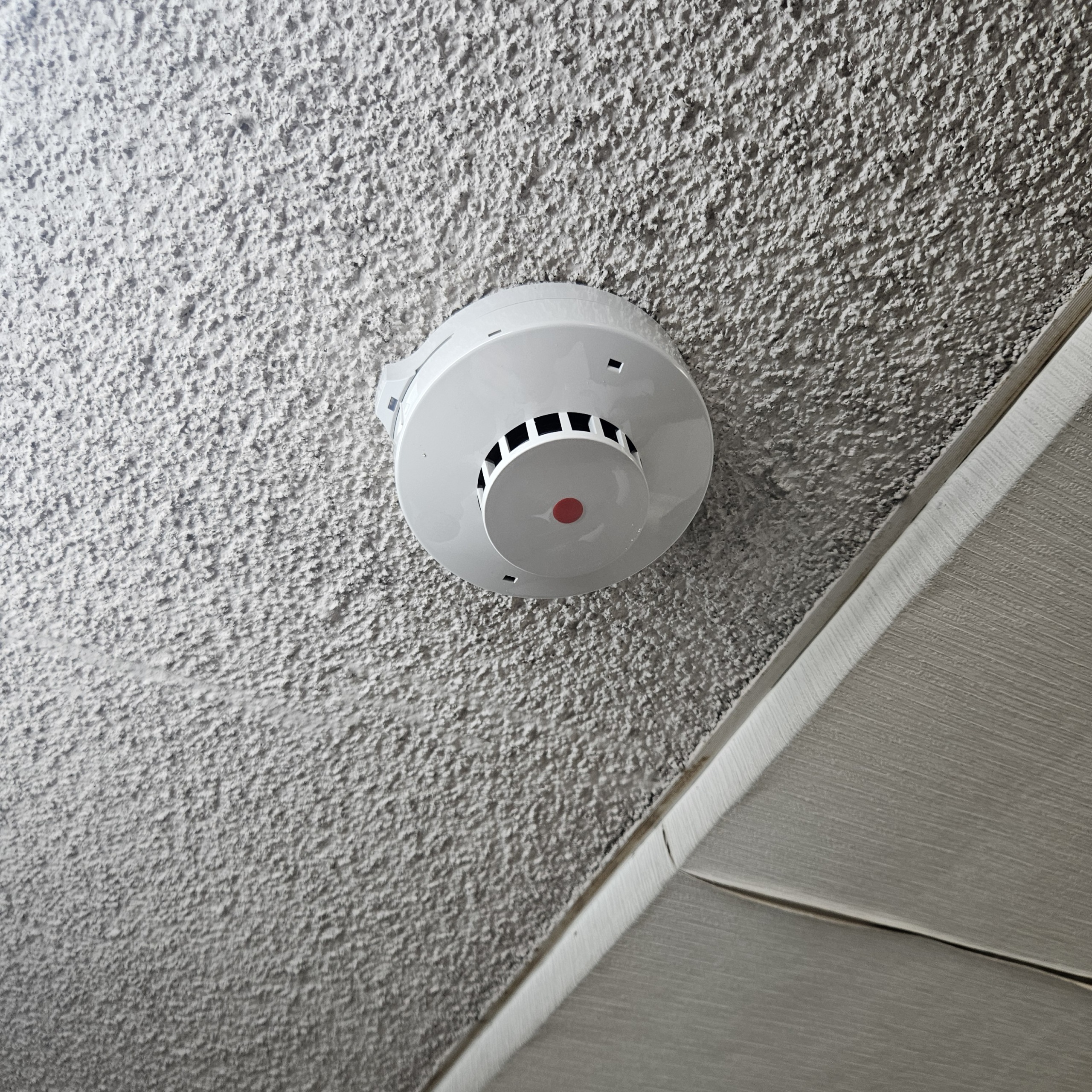 煙探知機の交換